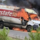 Incendian camiones y bloquean carretera tras desaparición de 7 policías en Michoacán